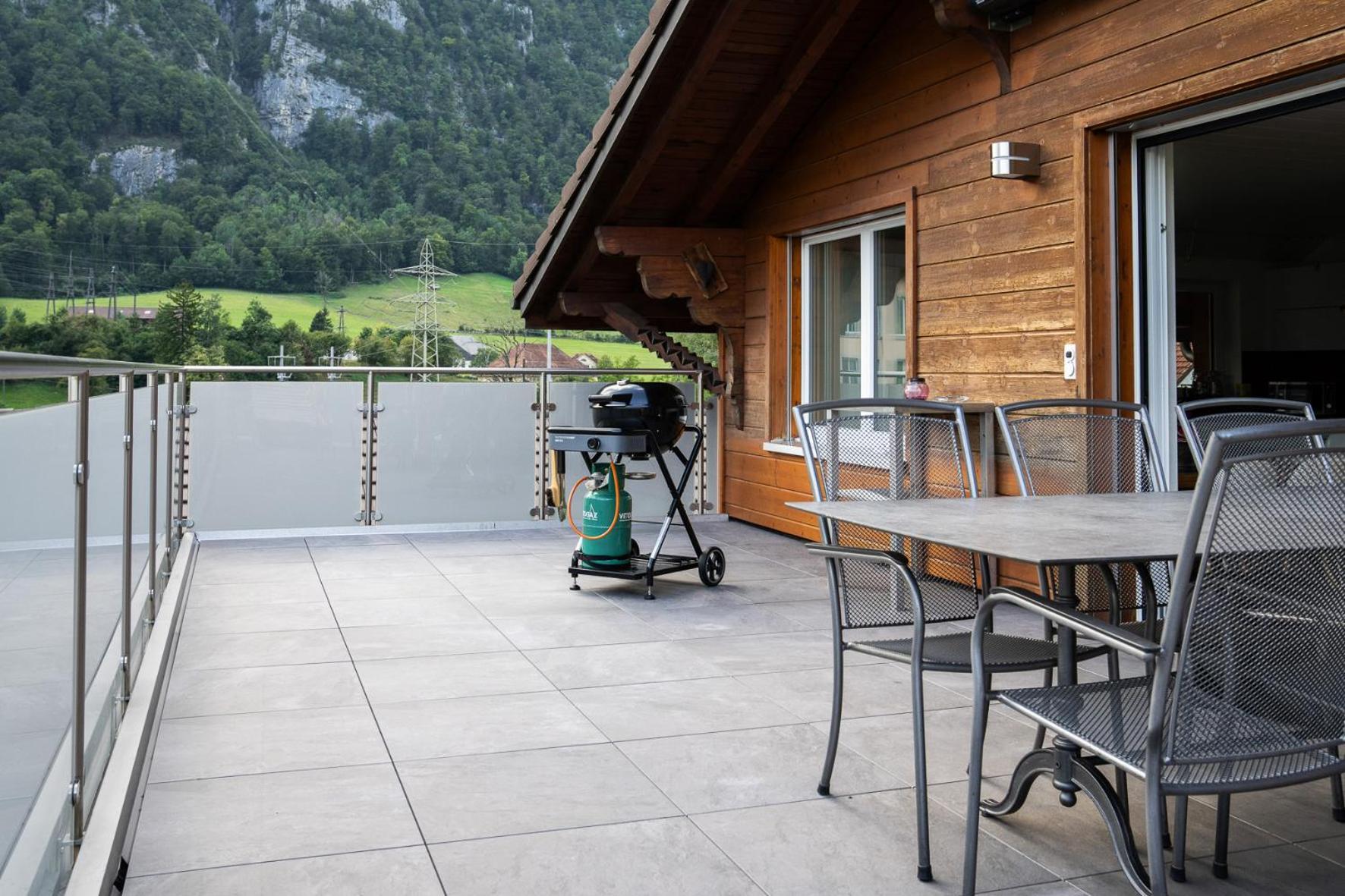 Glarner Bed Apartment Netstal Exterior photo